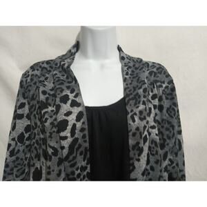 Kim Rogers Size XL Long Sleeve Black And Gray Animal Print Weskit Blouse